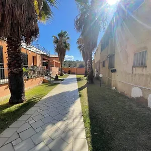 Le Palme , Aeroporto di Catania Fontana Rossa Italia